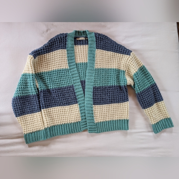 Color Block Knit Sweater - Picture 3 of 5